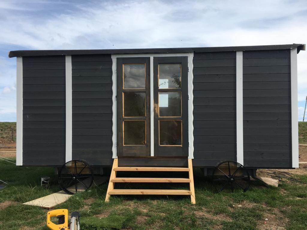 Luxury Glamping At The Riverside Hotel Skegness Exterior photo
